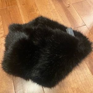 Cowl neck fur scarf